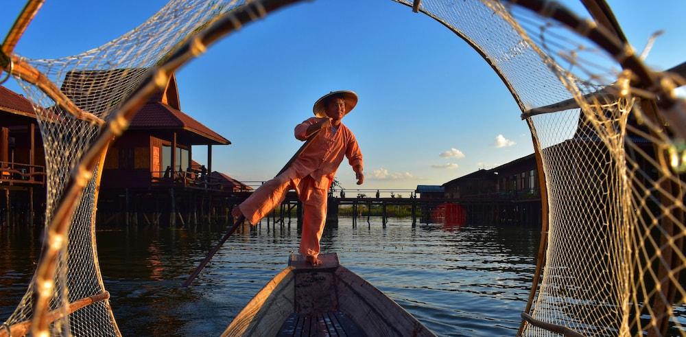 Shwe Inn Tha Floating Resort Inle Lake Exterior photo