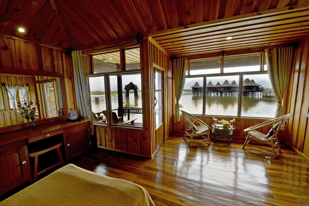 Shwe Inn Tha Floating Resort Inle Lake Exterior photo